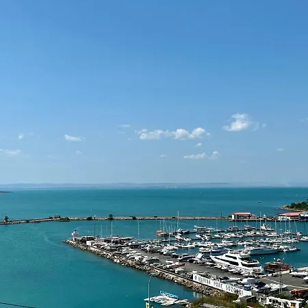 Romantic Getaway 1-bd With Sea View By Flat Mаnаger Daire