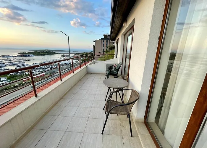 Romantic Getaway 1-bd With Sea View By Flat Mаnаger Sozopol