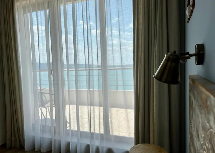 Romantic Getaway 1-bd With Sea View By Flat Mаnаger Lägenhet